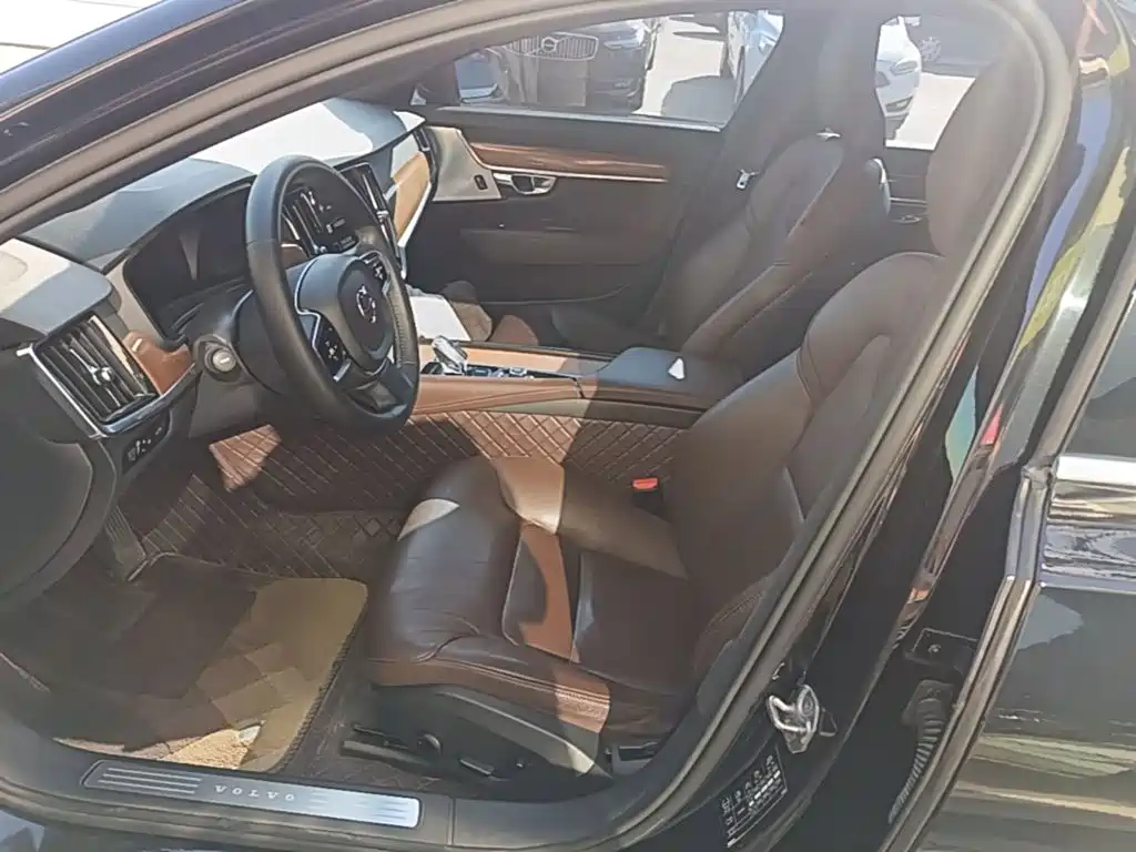 Volvo S90 — миниатюра 15