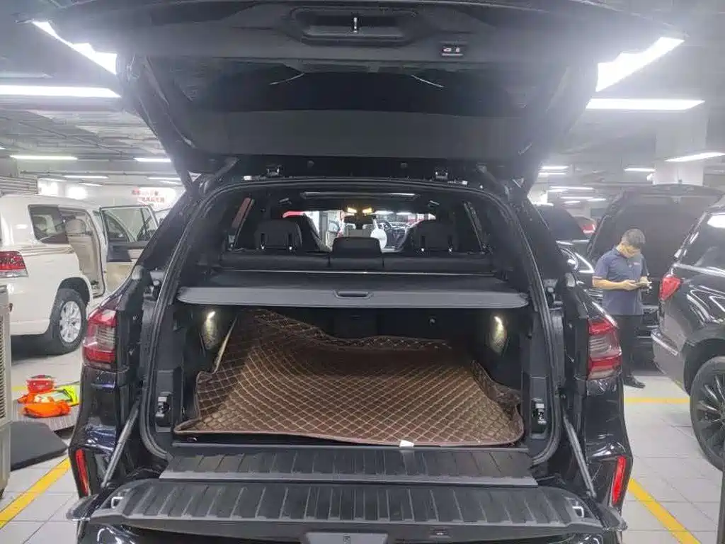 BMW X5 M — миниатюра 5