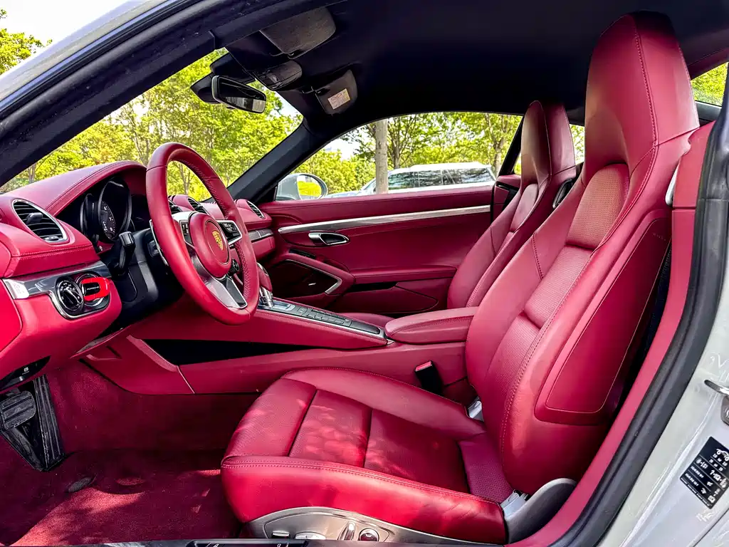 Porsche 718 2020 Cayman 2.0T