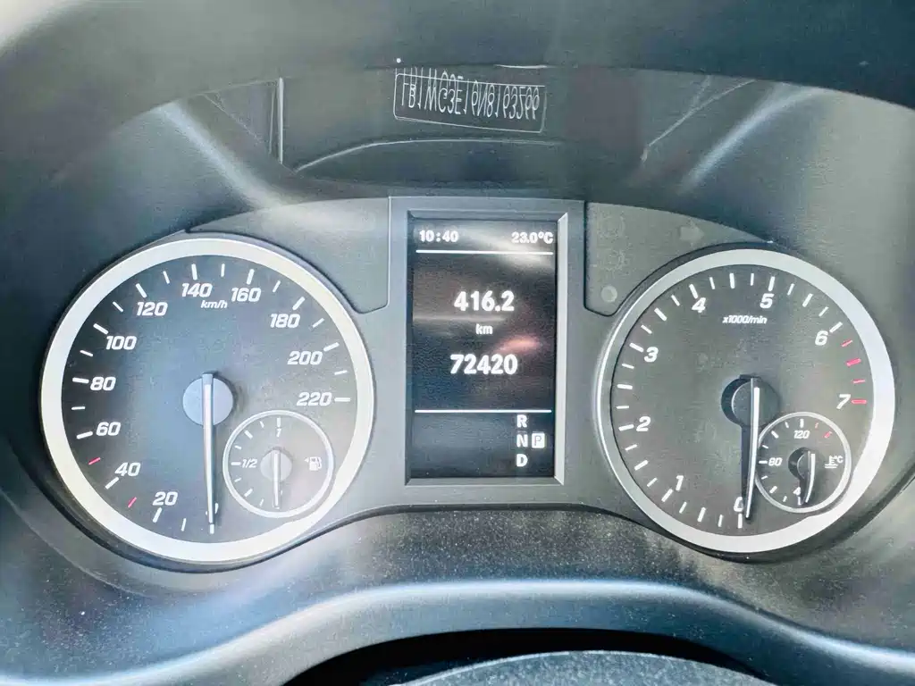 Mercedes-Benz Vito 2021 2.0T 9 мест