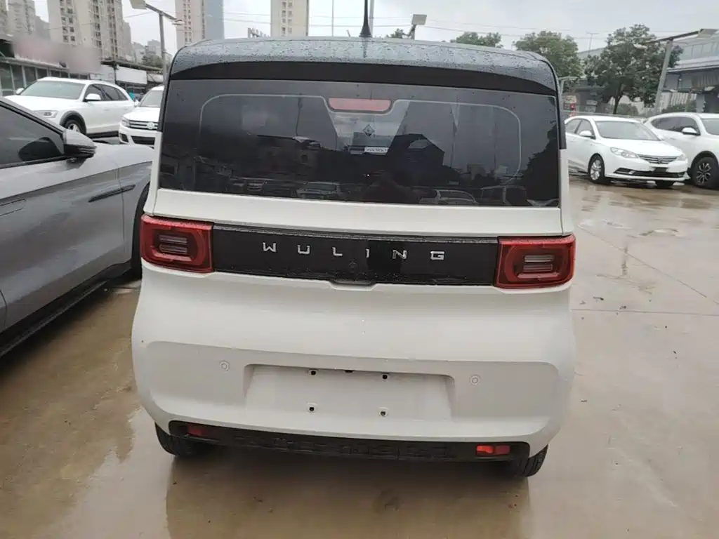 Wuling MINIEV — миниатюра 6