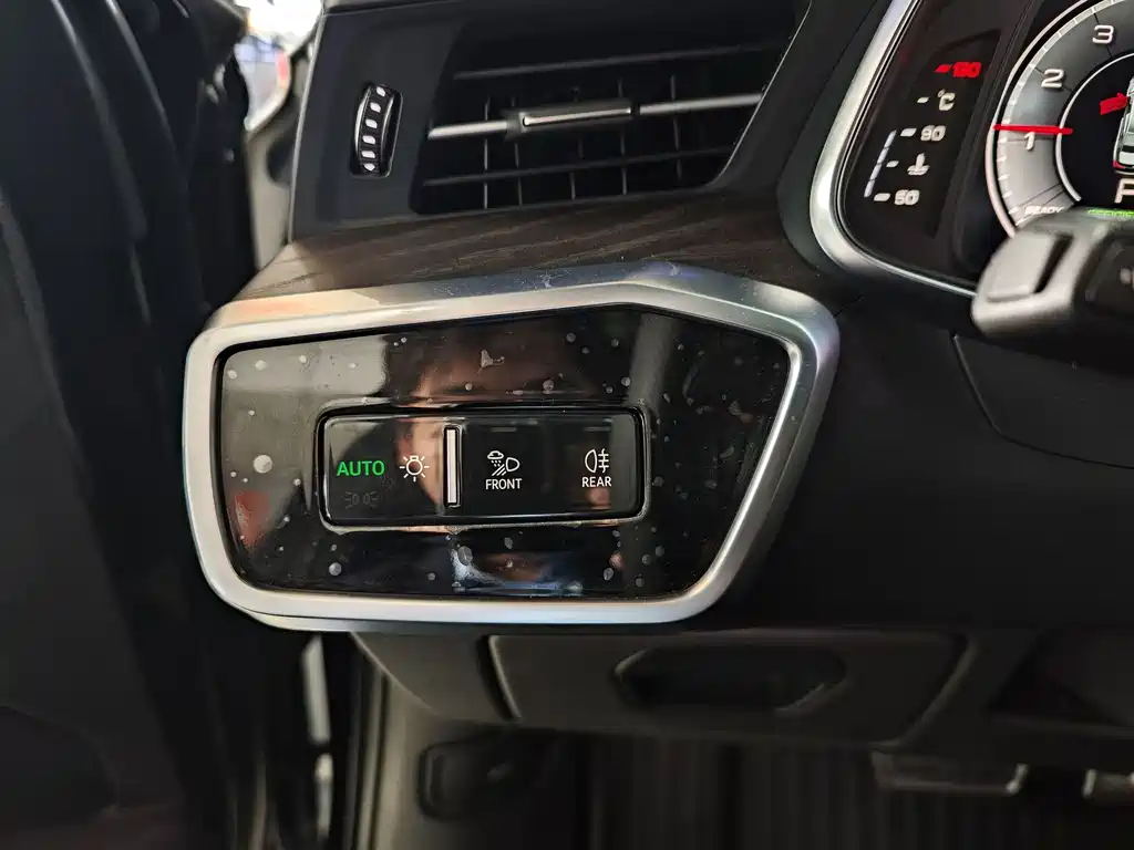 Audi A6L — миниатюра 7