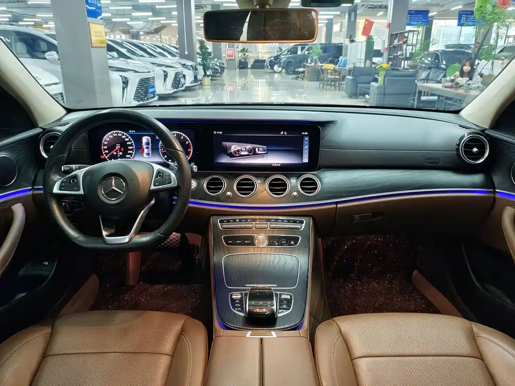 Mercedes-Benz E-Class — миниатюра 4