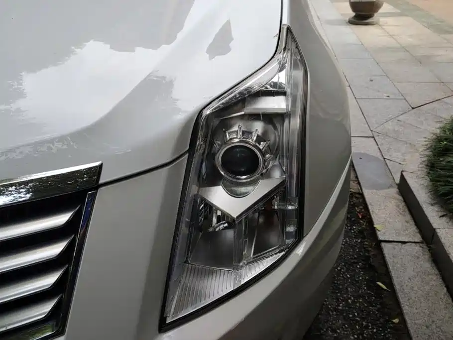 Cadillac SRX — миниатюра 5