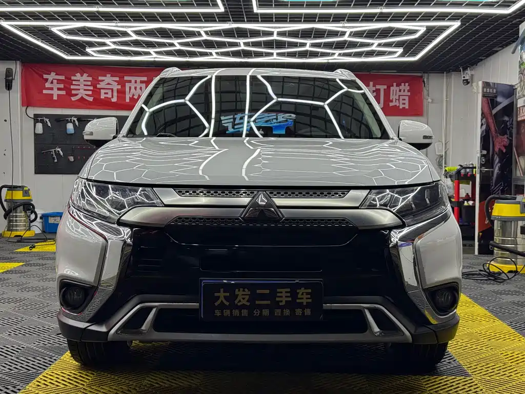 Mitsubishi Outlander 2019 2.4L 7 мест VI