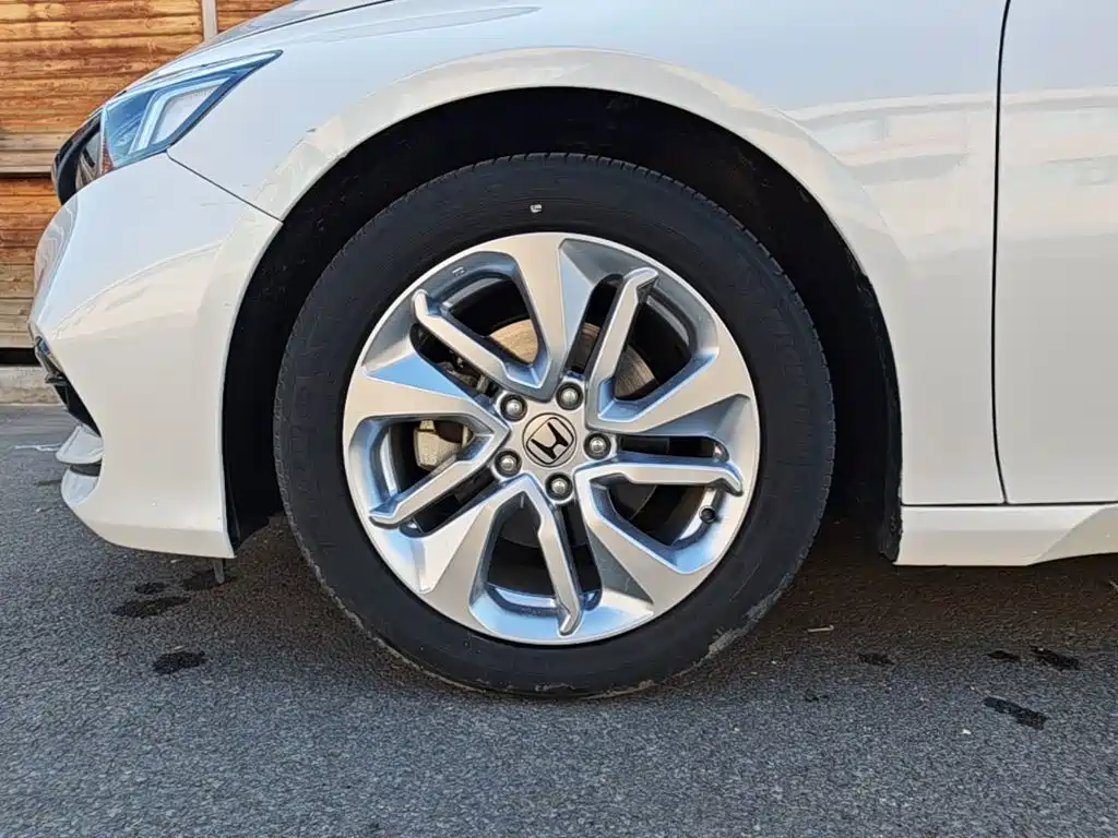 Honda Accord — миниатюра 23