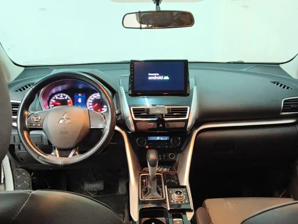 Mitsubishi Eclipse Cross — миниатюра 10