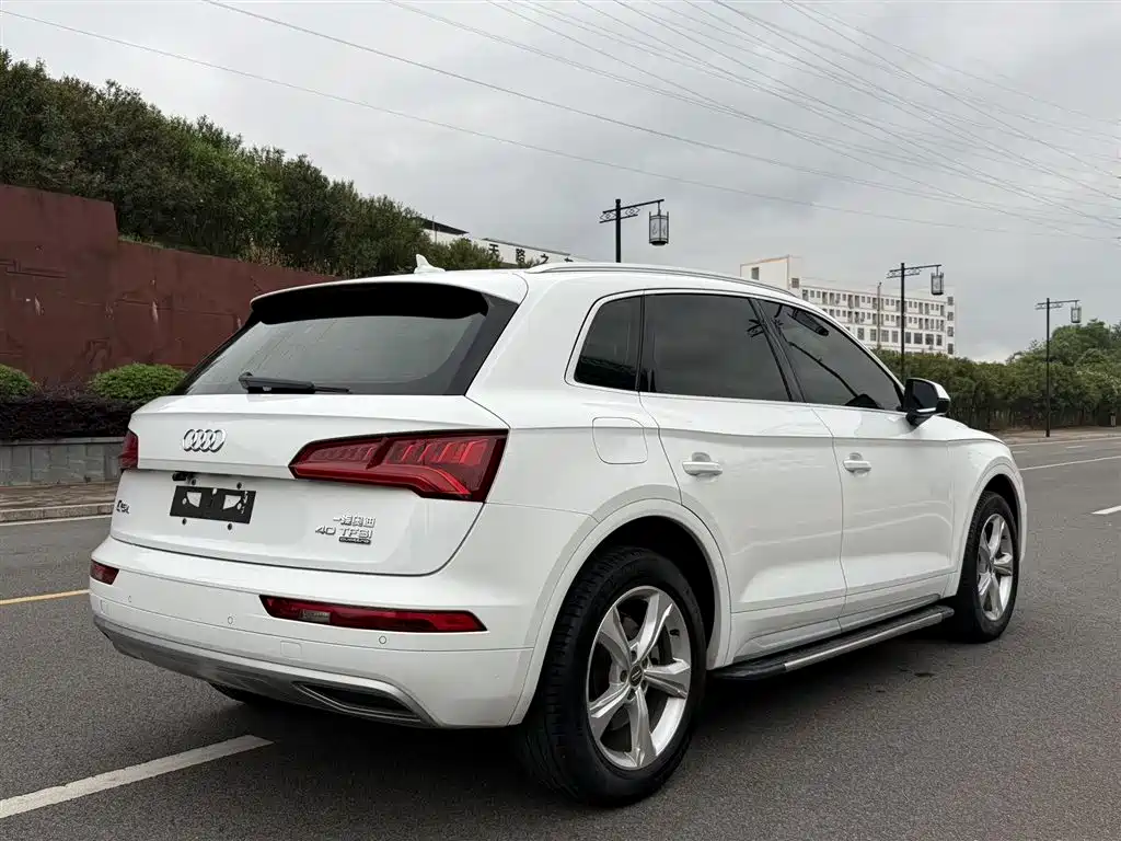 Audi Q5L 2020 40 TFSI