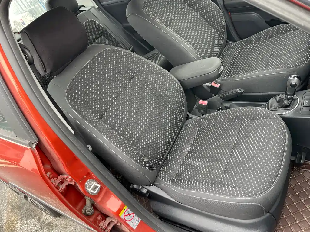 Skoda Fabia — миниатюра 11