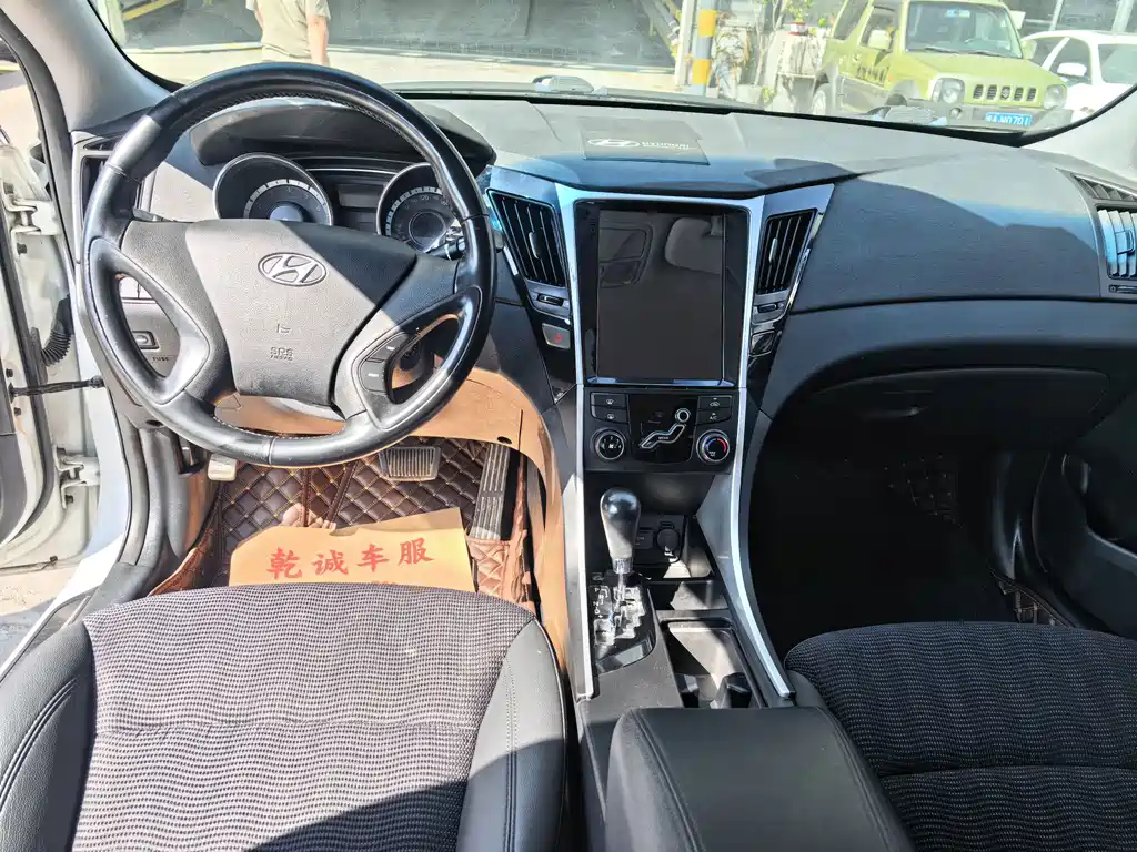 Hyundai Sonata — миниатюра 9