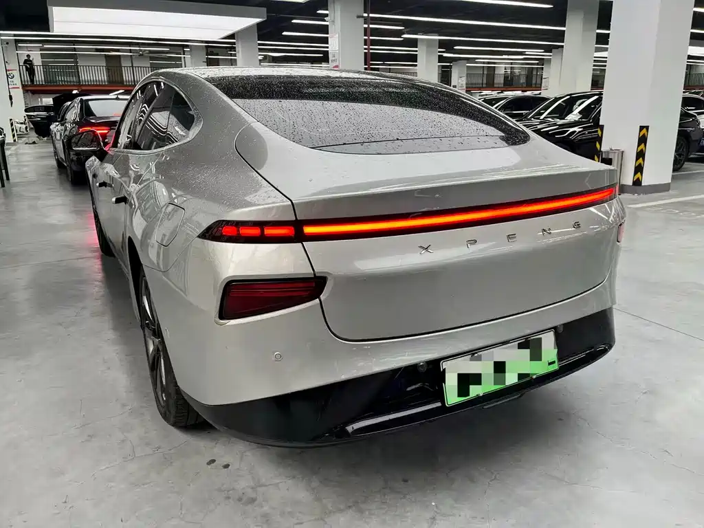 XPeng P7 — миниатюра 17