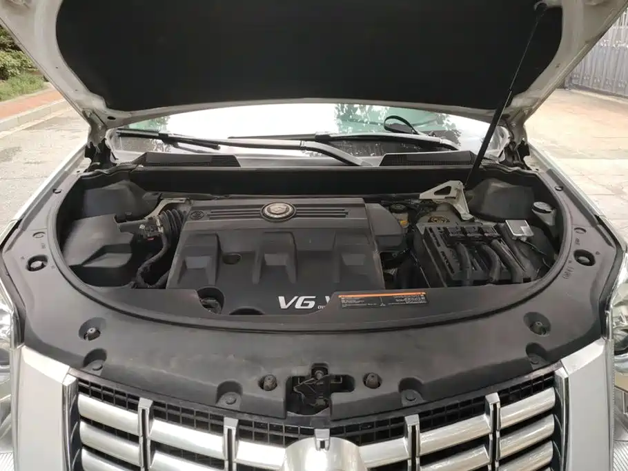 Cadillac SRX — миниатюра 10