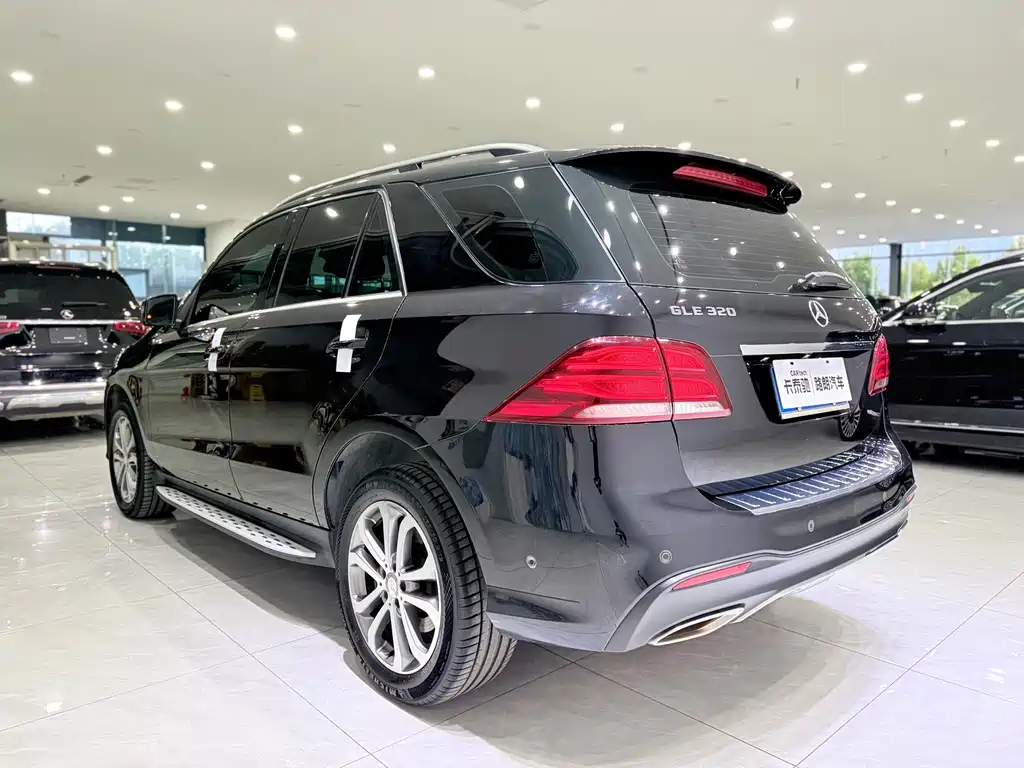 Mercedes-Benz GLE (Import) — миниатюра 4