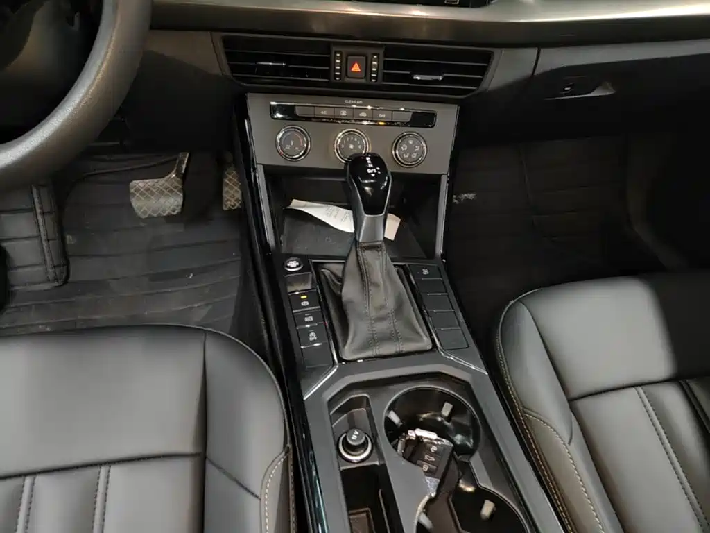 Volkswagen Passat — миниатюра 14