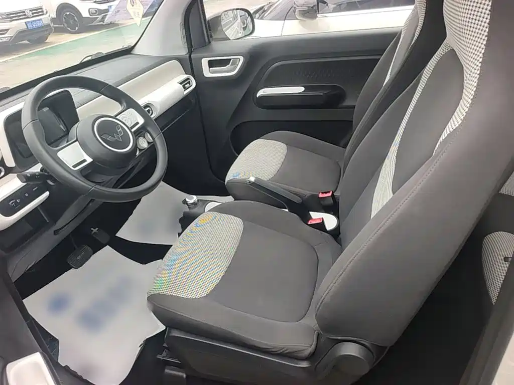 Wuling MINIEV — миниатюра 15