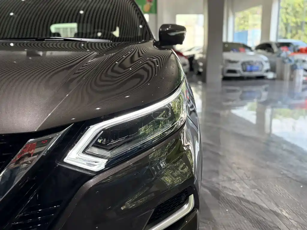 Nissan Qashqai — миниатюра 26
