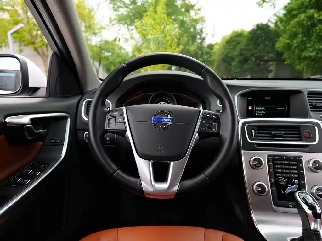 Volvo S60 — миниатюра 7