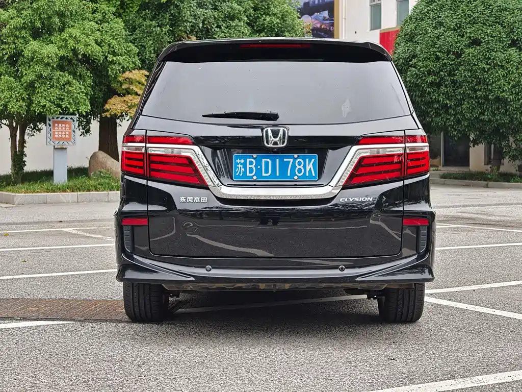 Honda Elysion — миниатюра 6