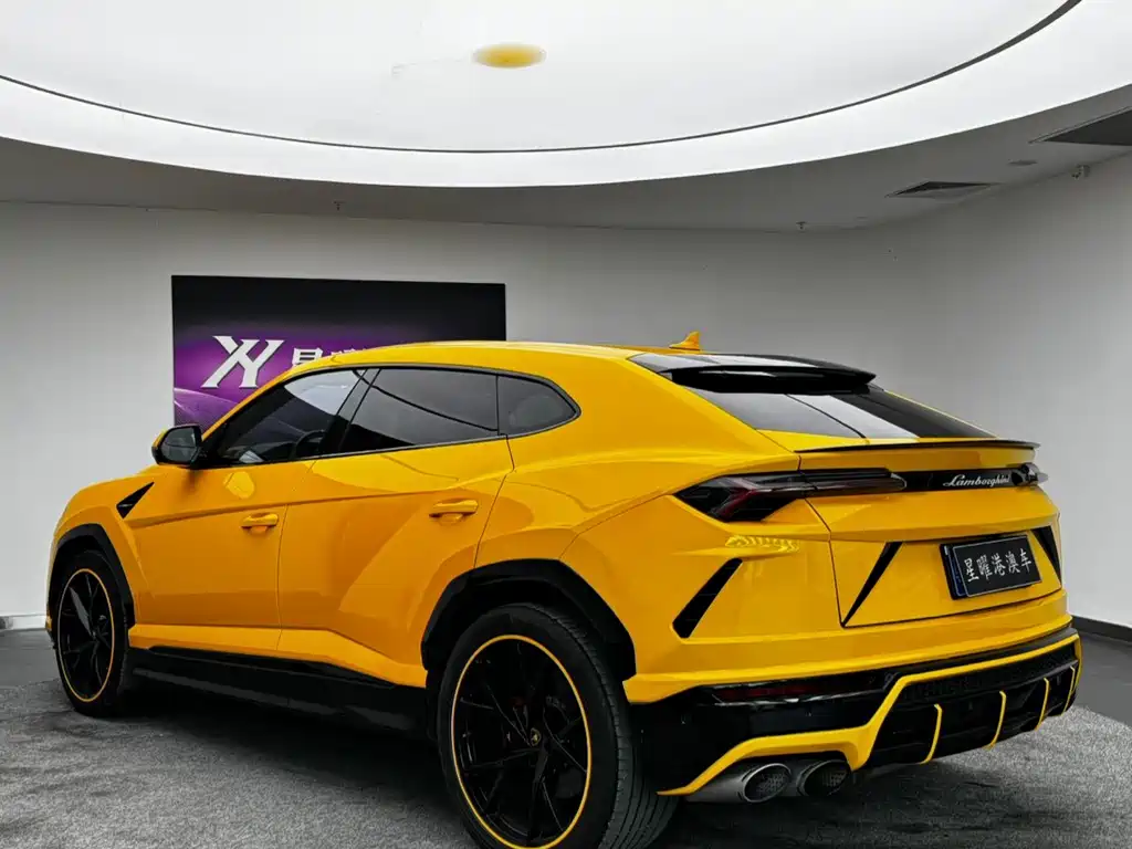 Lamborghini Urus — миниатюра 7