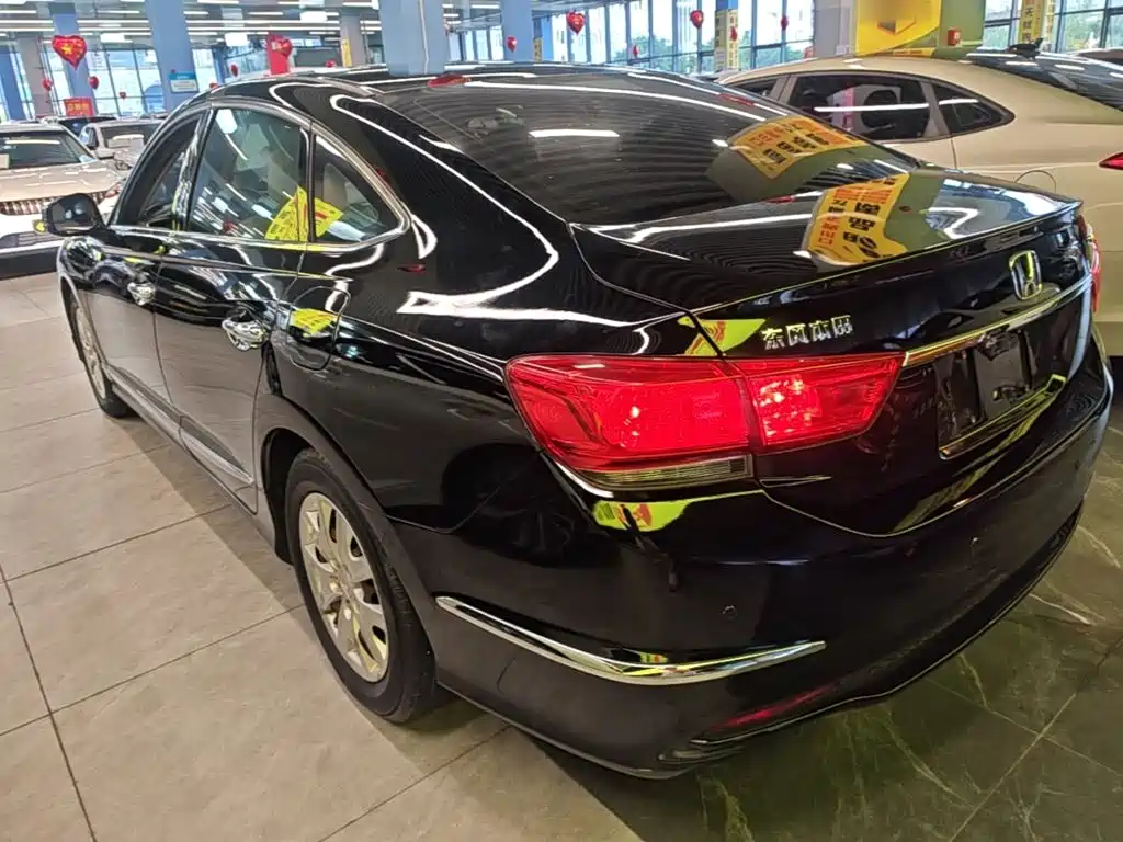 Honda Spirior — миниатюра 5