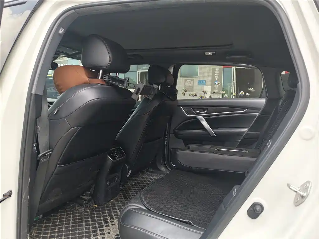 Honda UR-V — миниатюра 5