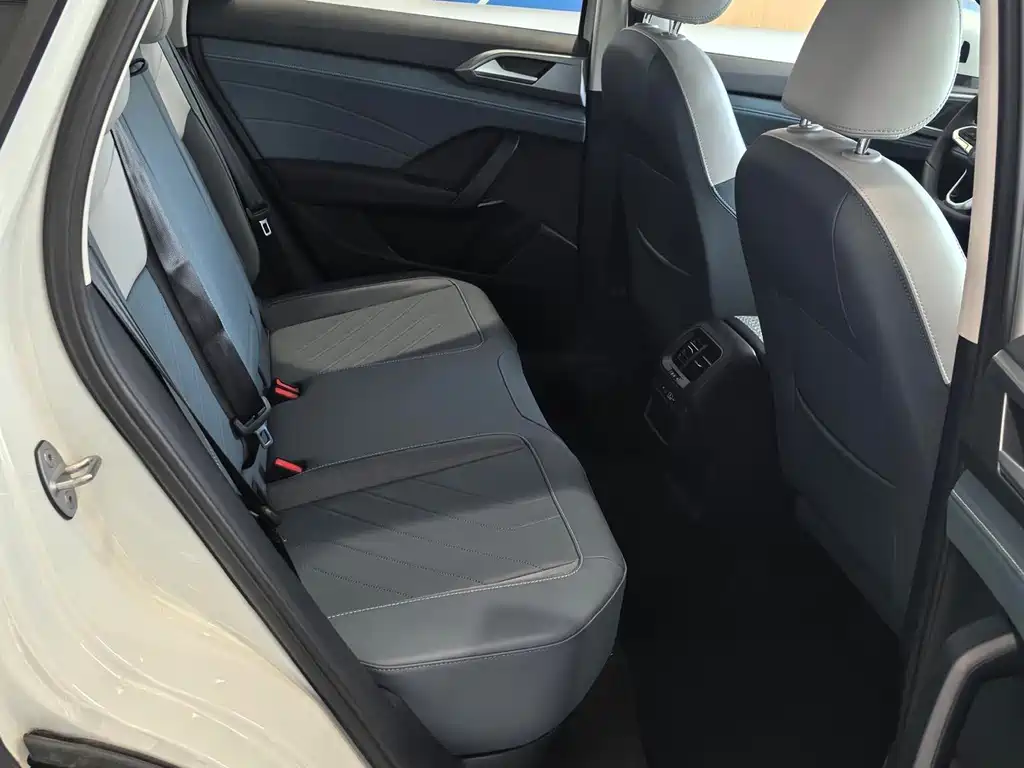 Volkswagen Tharu — миниатюра 6
