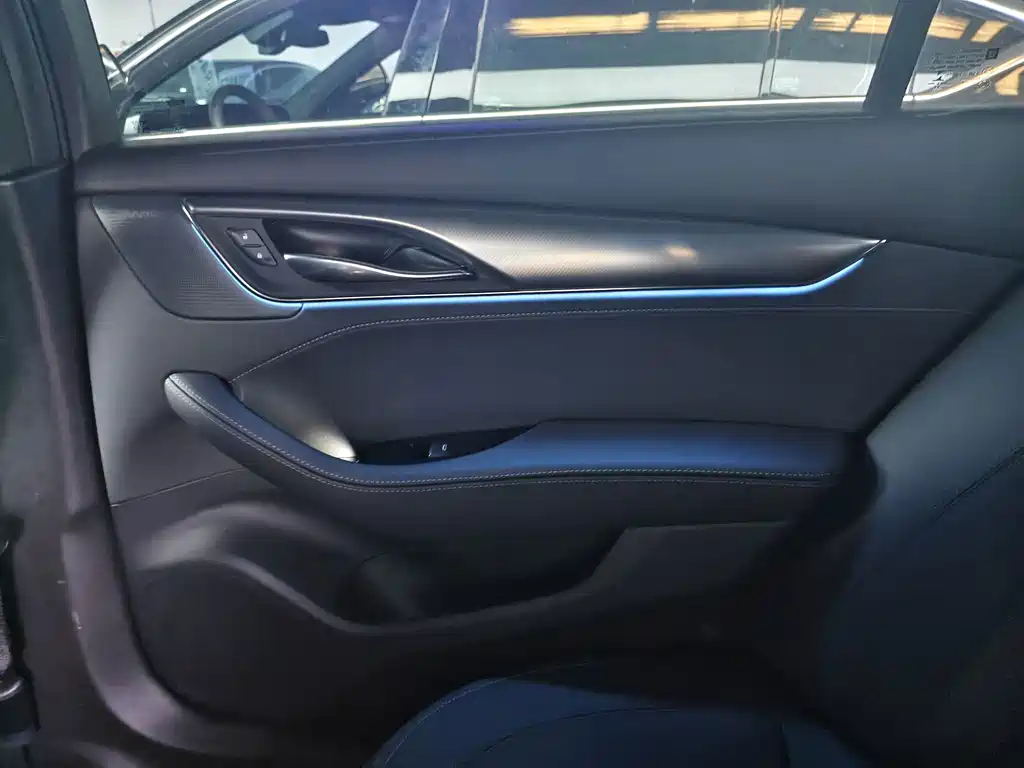 Cadillac CT5 — миниатюра 16