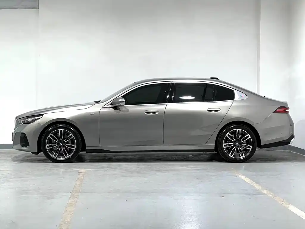 BMW 5 Series 5 2024 530Li Lead M Sport