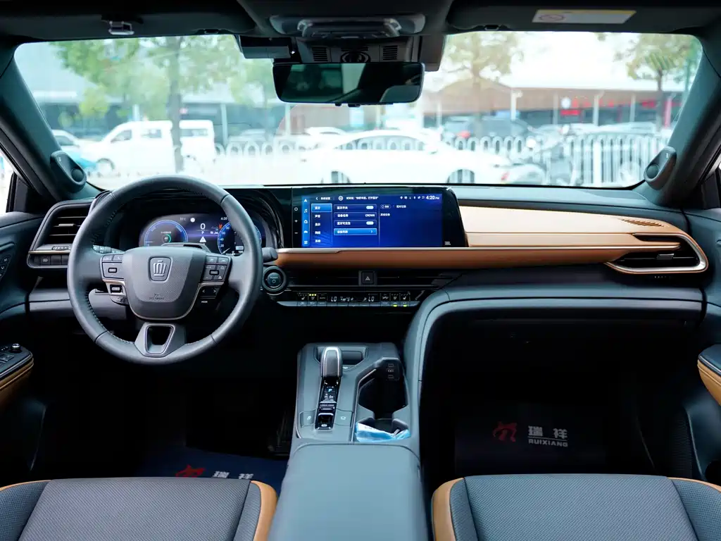 TOYOTA CROWN SPORTCROSS