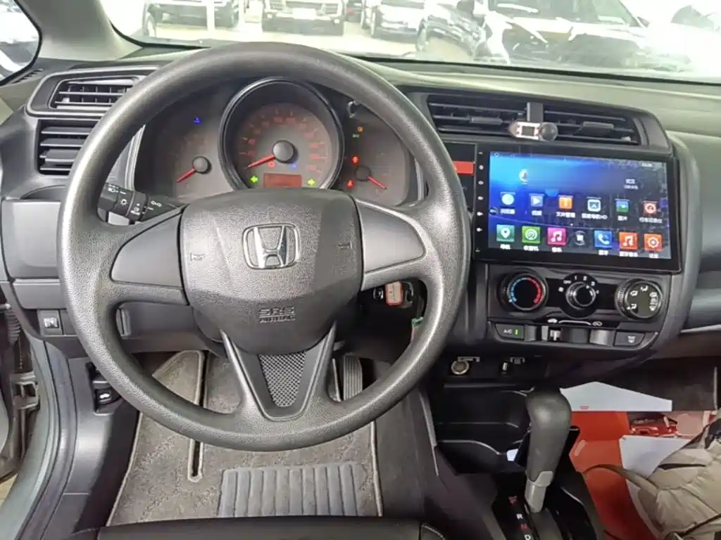 Honda Fit — миниатюра 11