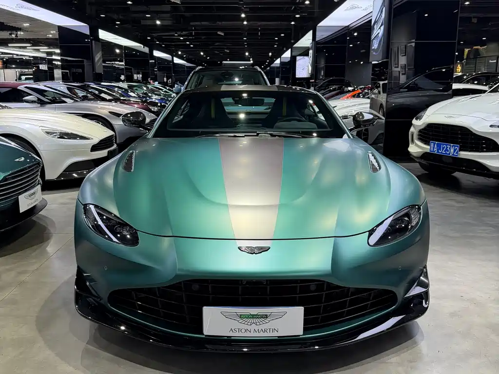 Aston Martin V8 Vantage — миниатюра 2