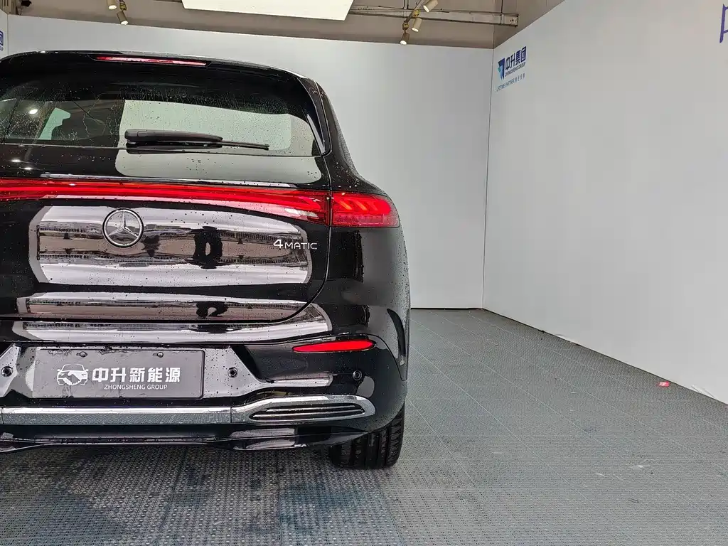 Mercedes-Benz EQS SUV — миниатюра 19