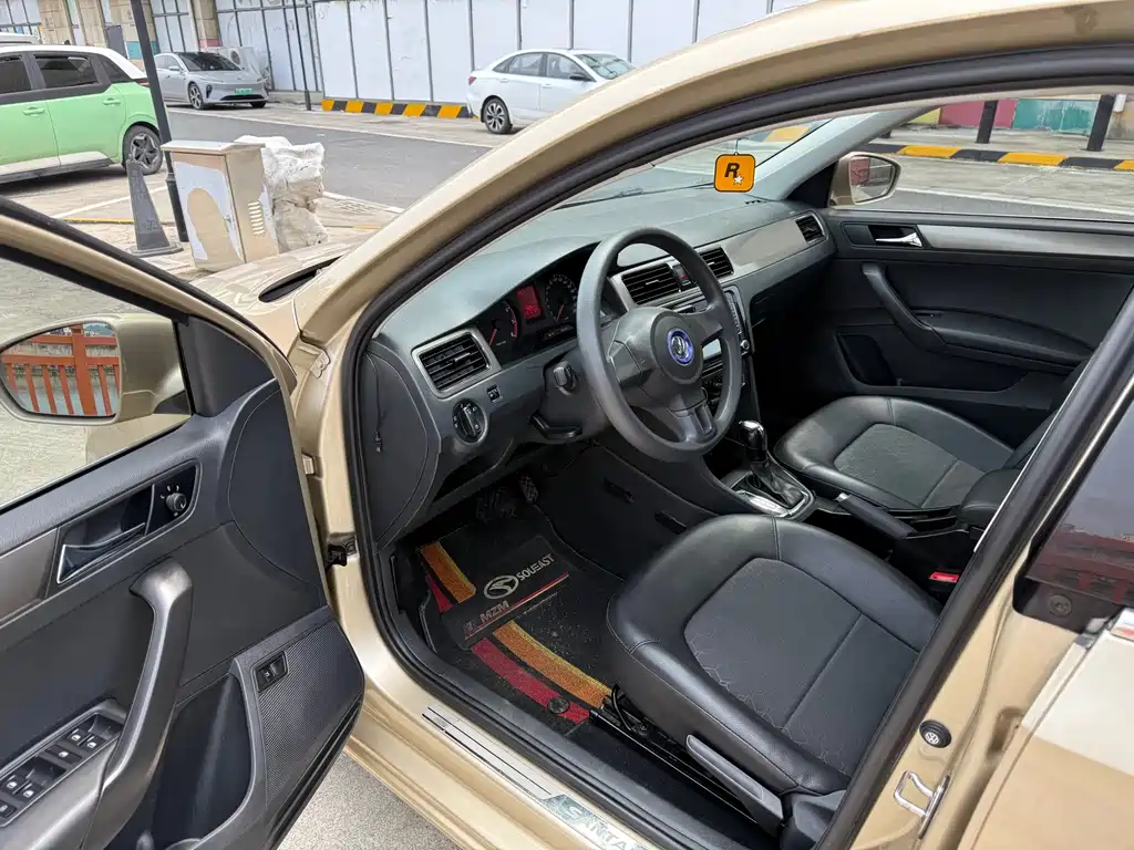 Volkswagen Santana 2015 1.6L AT Comfort