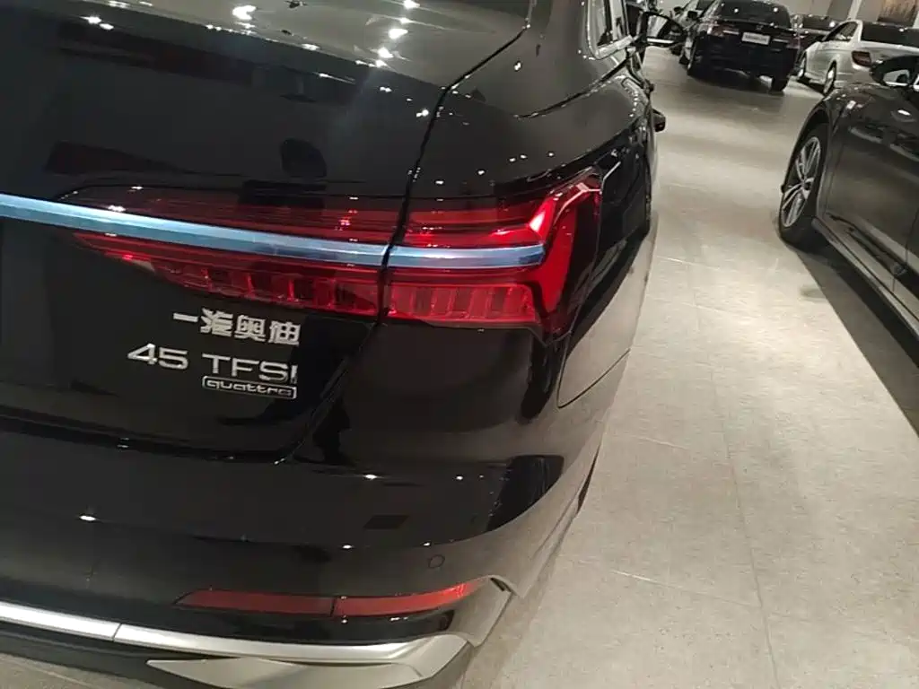 Audi A6L 2026 45 TFSI quattro