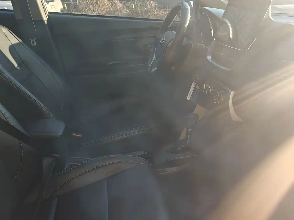 TOYOTA YARIS L ZHIXUAN