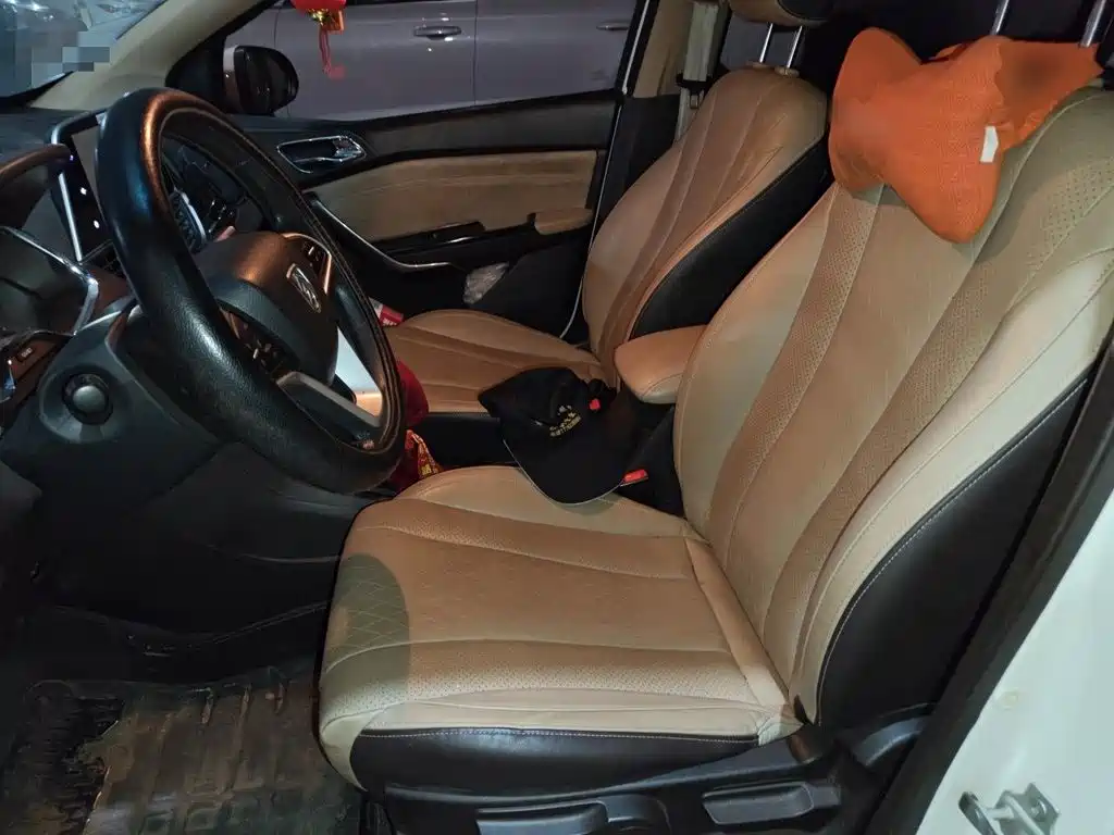 Baojun 310W — миниатюра 16