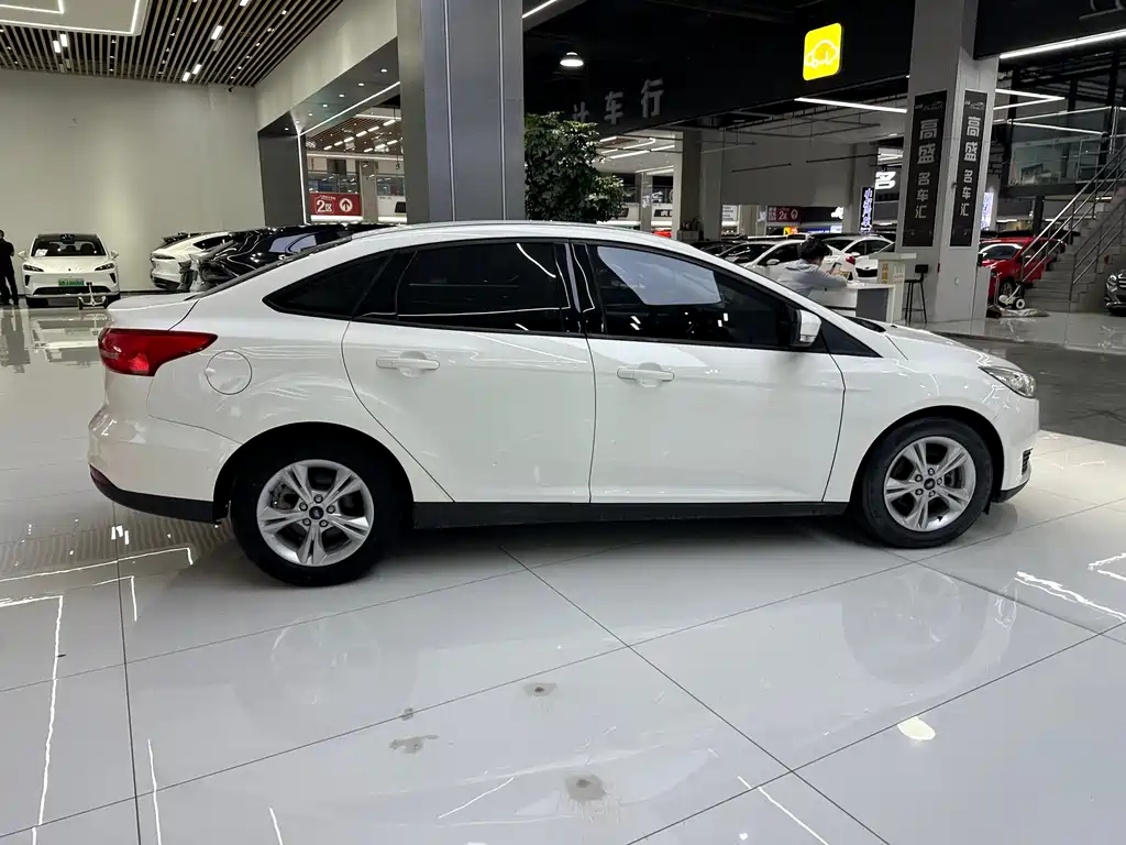 Ford Focus — миниатюра 15