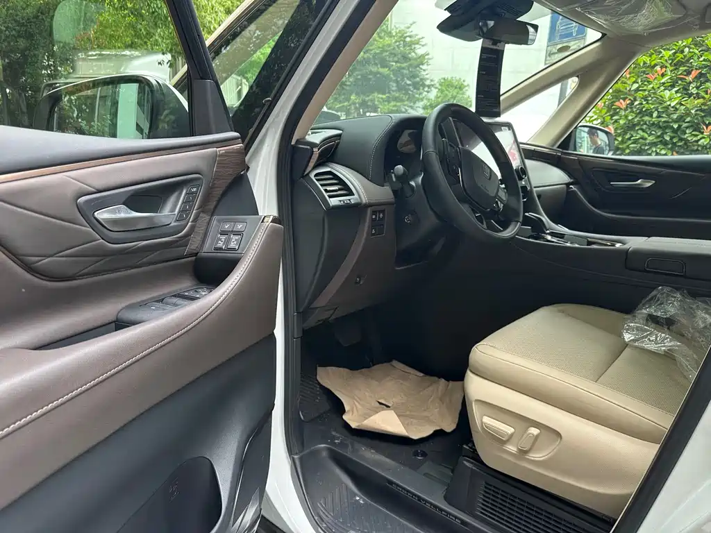 Toyota Vellfire 2025 2.5L Executive