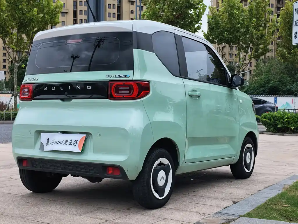 Wuling MINIEV — миниатюра 6