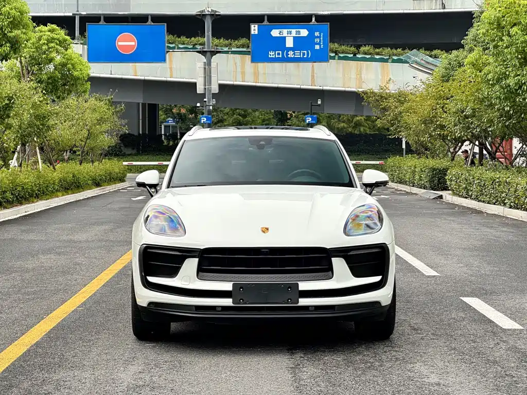 Porsche Macan — миниатюра 2