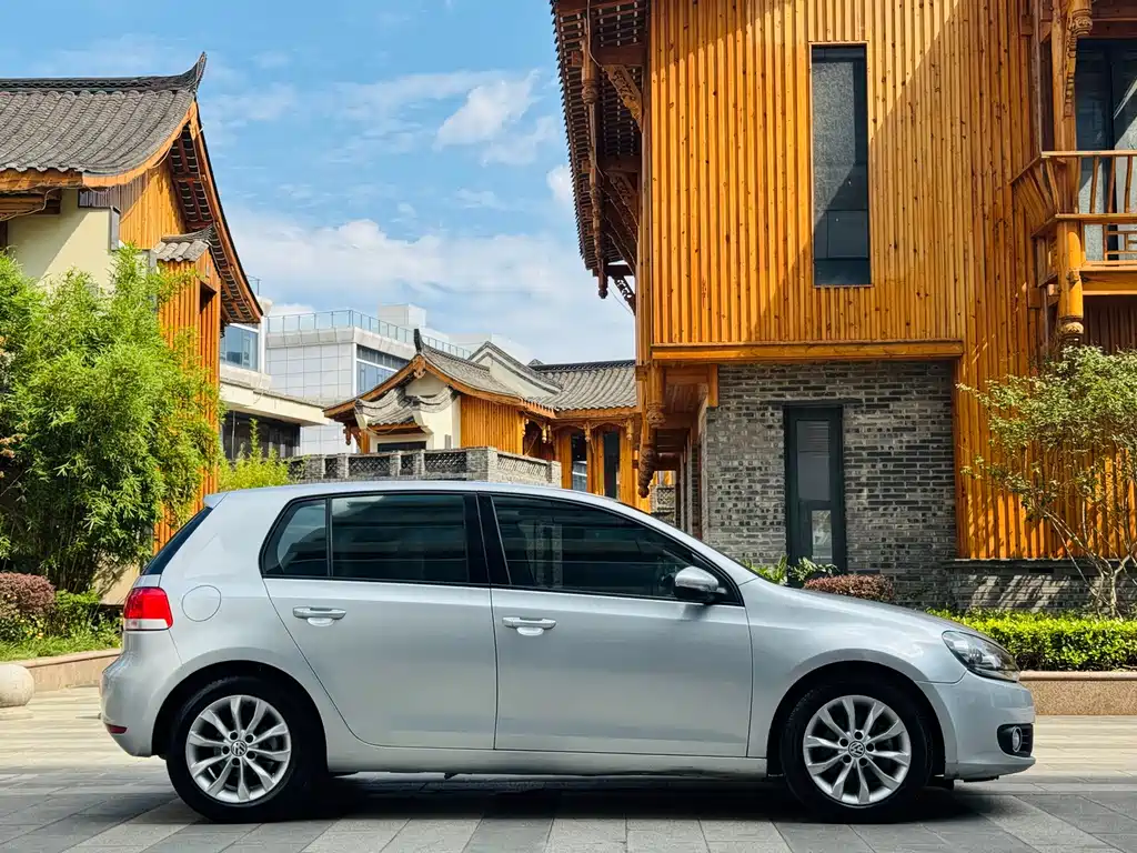 Volkswagen Golf 2010 1.4TSI AT Comfort