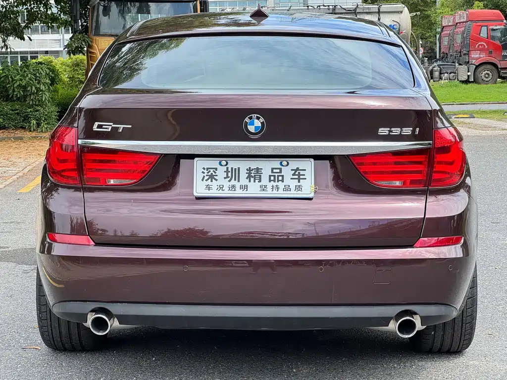 BMW 5 Series — миниатюра 7