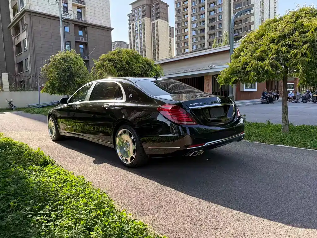 Mercedes-Benz S-Class — миниатюра 7