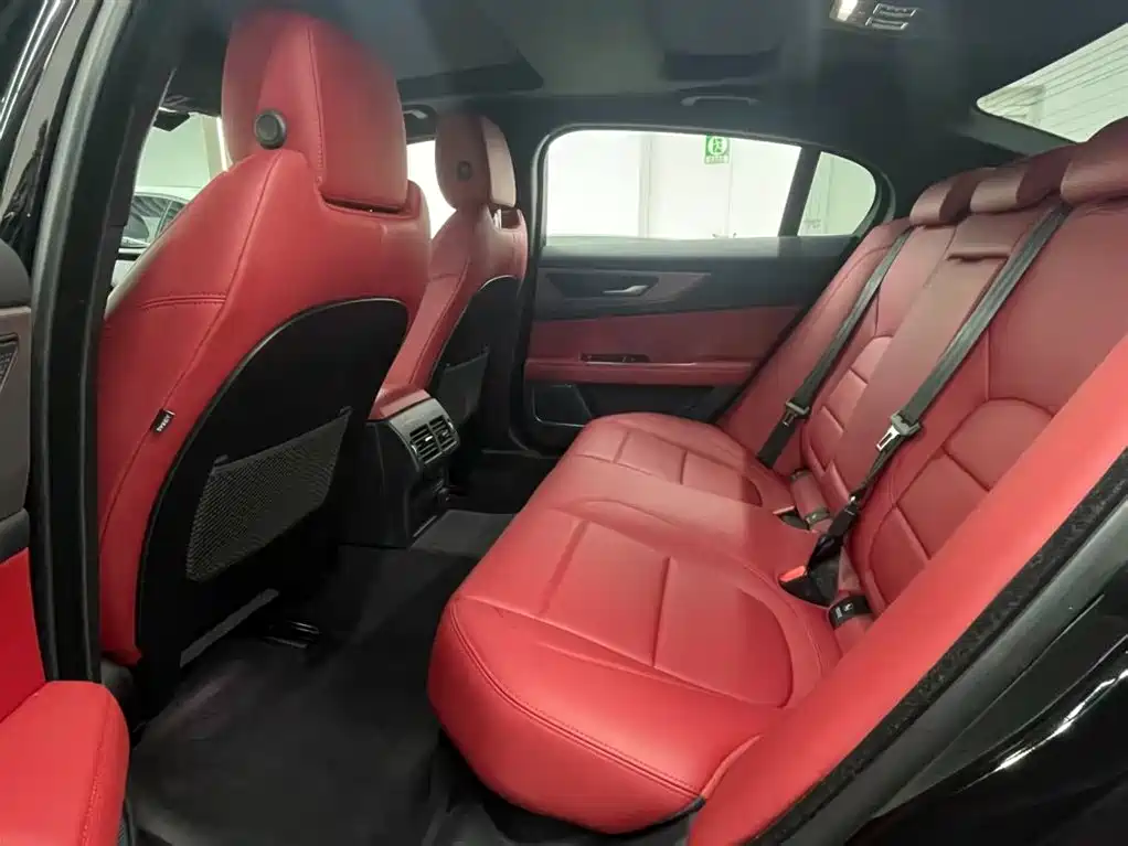 Jaguar XEL 2021 2.0T 250PS R-DYNAMIC S Sport