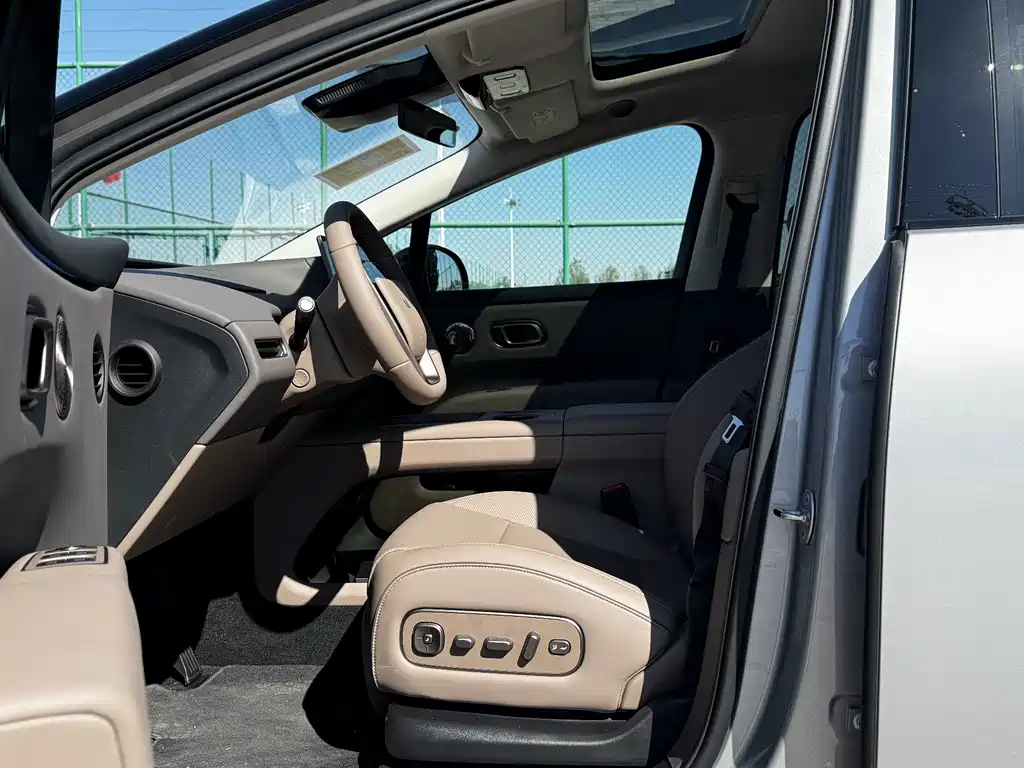 Li Auto Li i8 — миниатюра 10