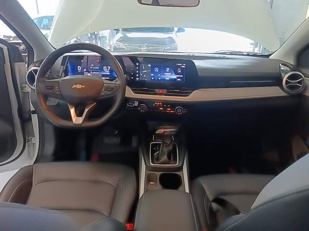 Chevrolet Monza 1.5 л 2022 г. Белый, пробег 34500 км