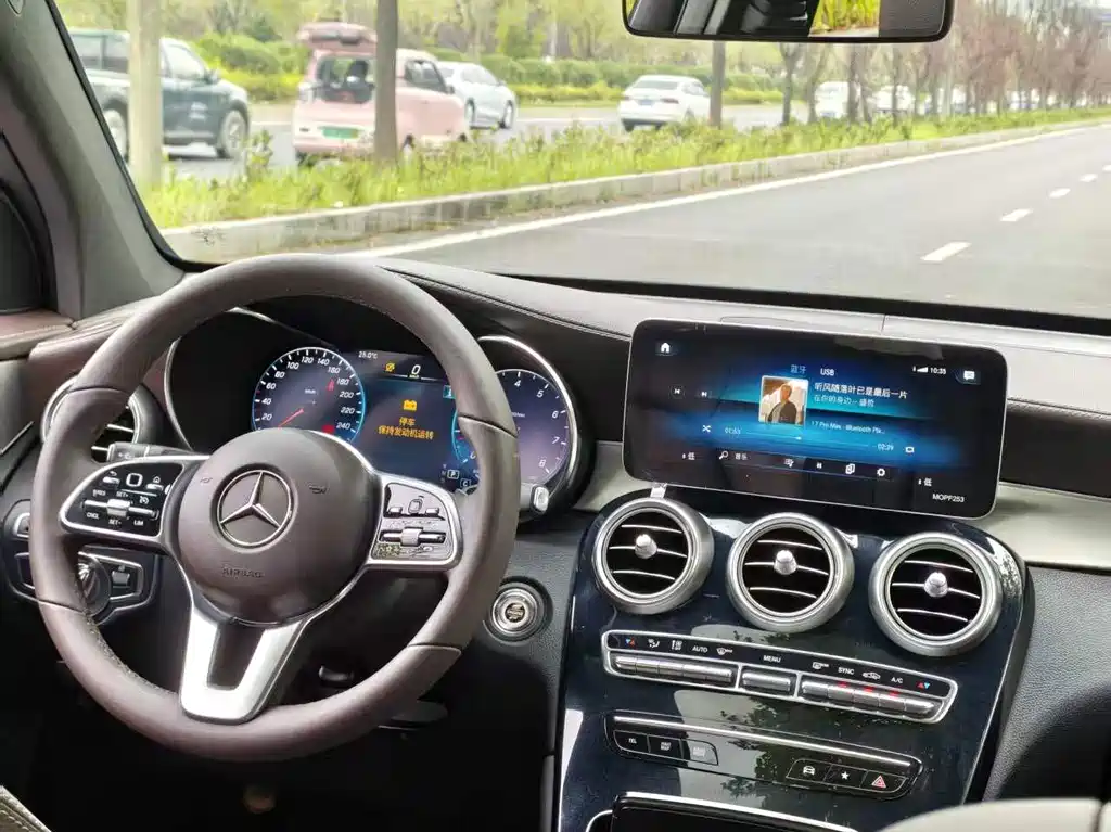 Mercedes-Benz GLC — миниатюра 8