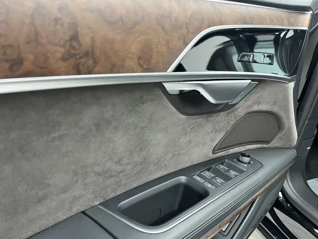 Audi A8 — фотографии объявления, Фото 15