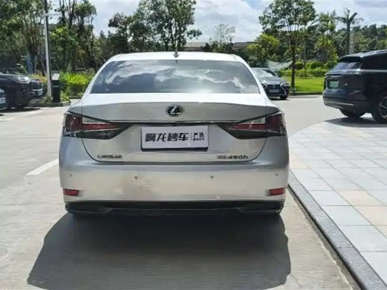 Lexus GS 2016 300h Lead