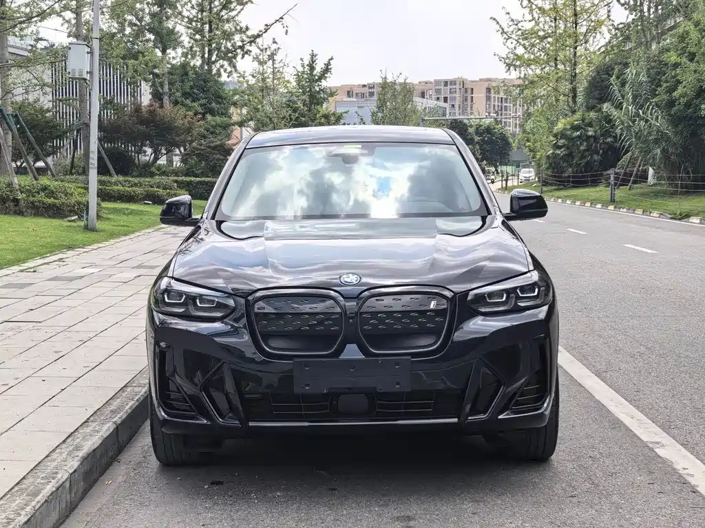 BMW iX3 — миниатюра 2